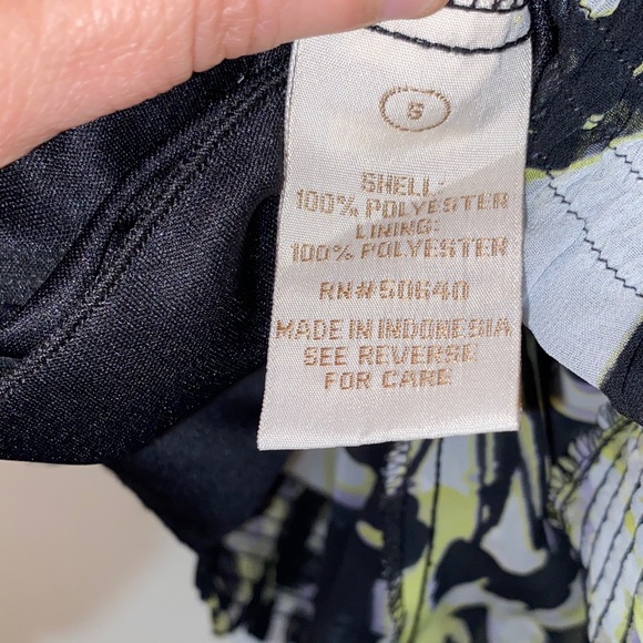 Floral Ruffle Off Shoulder Top - Picture 17 of 17